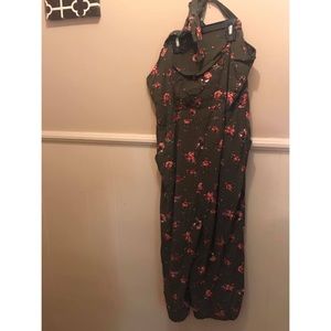 Large Xhilaration Jumpsuit with 3 pockets